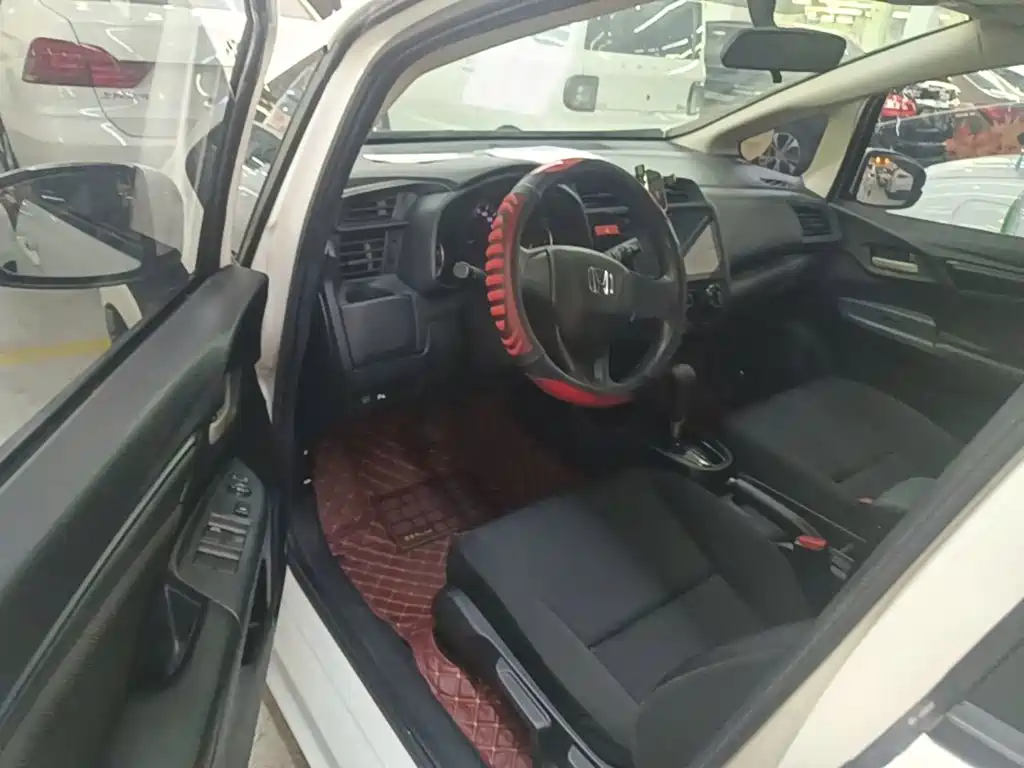 Honda Fit — миниатюра 16