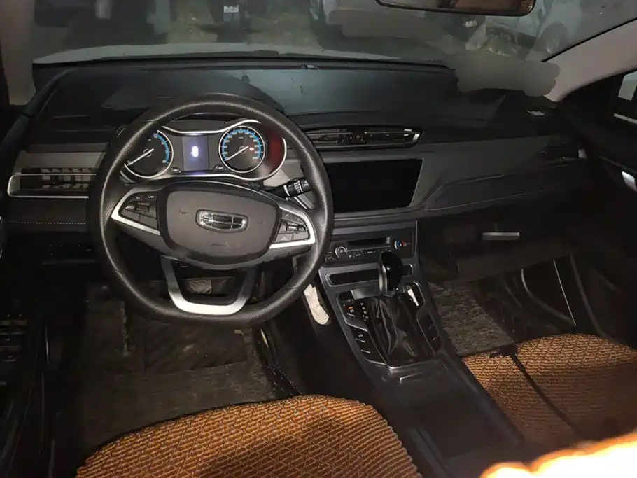 Geely Emgrand — миниатюра 12
