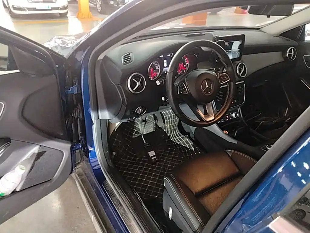Mercedes-Benz GLA — миниатюра 16