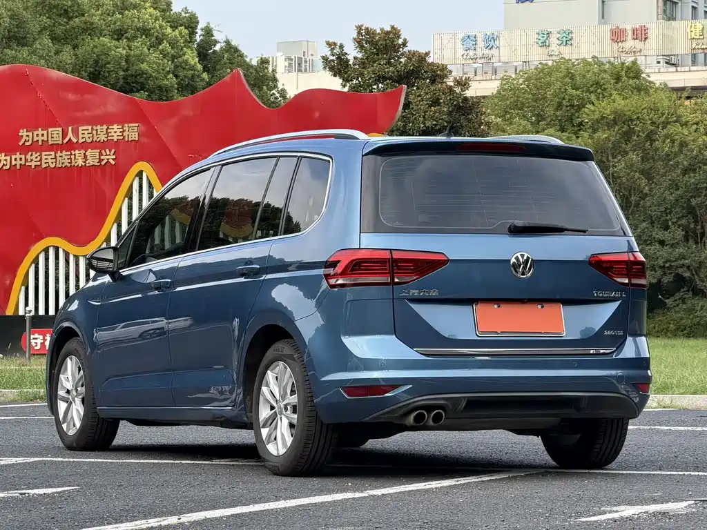 Volkswagen Touran — миниатюра 7