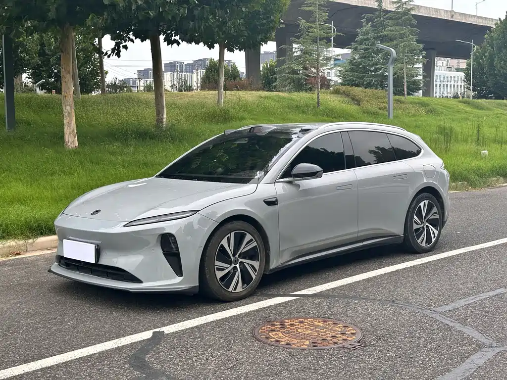 NIO ET5T