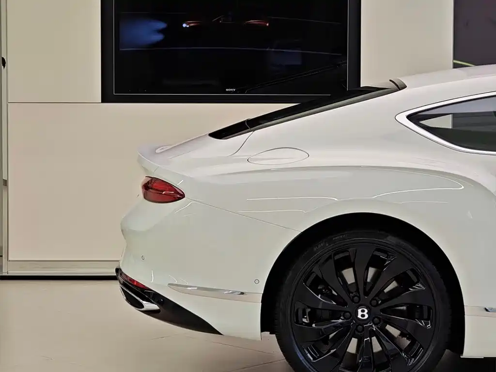 Bentley Continental PHEV 2026 GT