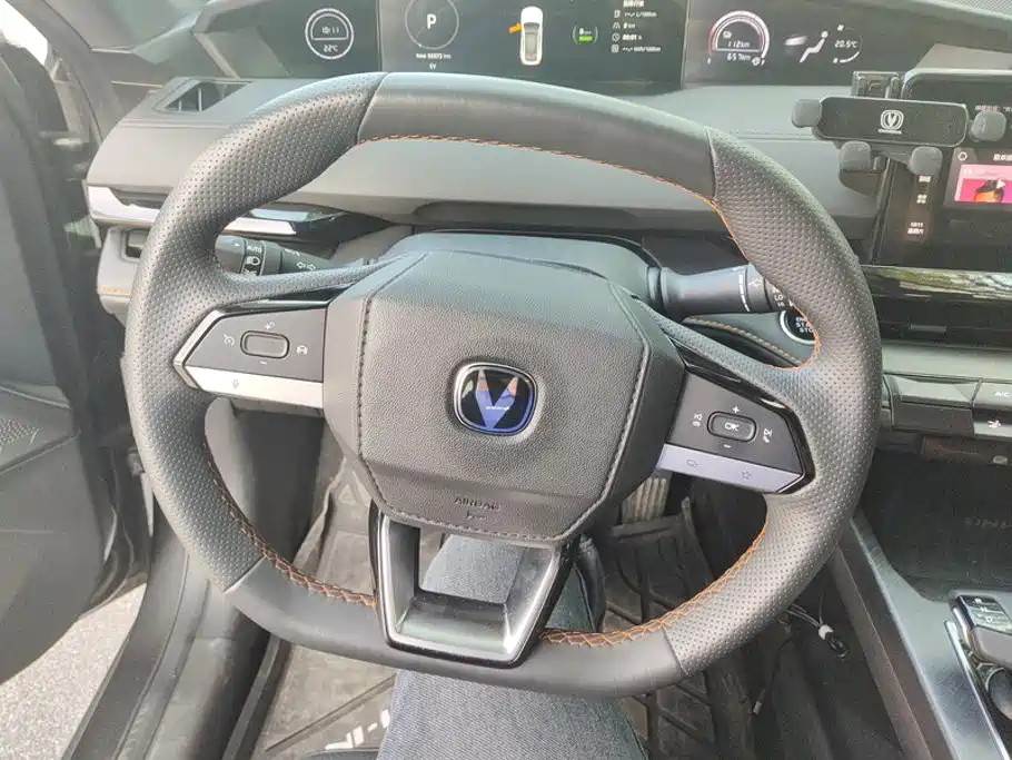 Changan UNI-V iDD — миниатюра 15