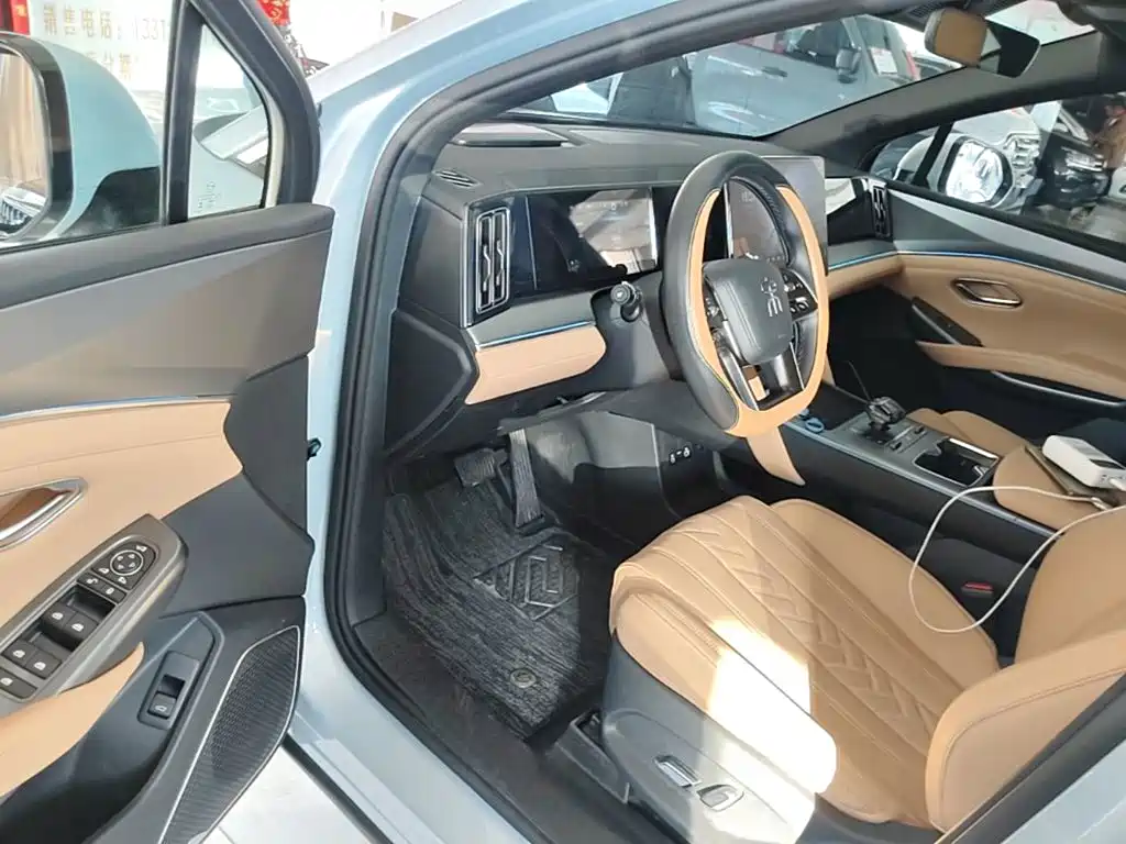 BYD L DM-i — миниатюра 16