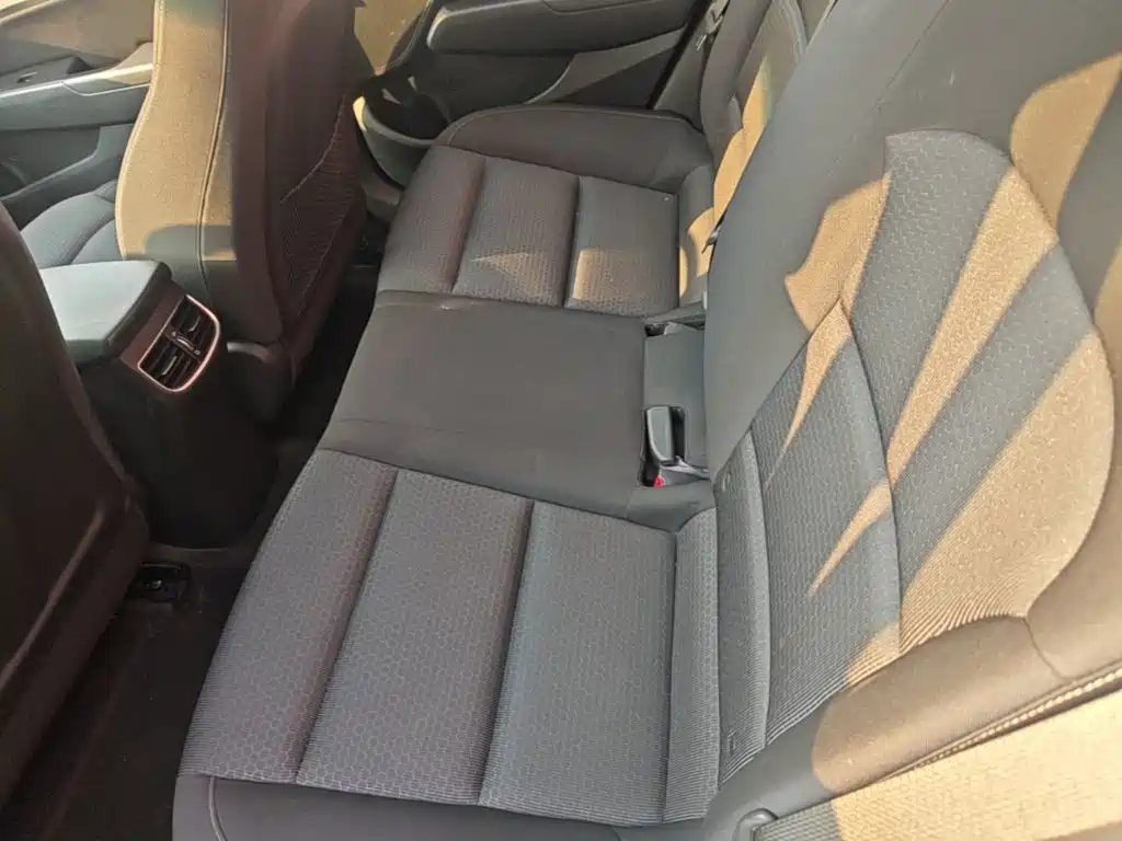 Hyundai Elantra — миниатюра 17