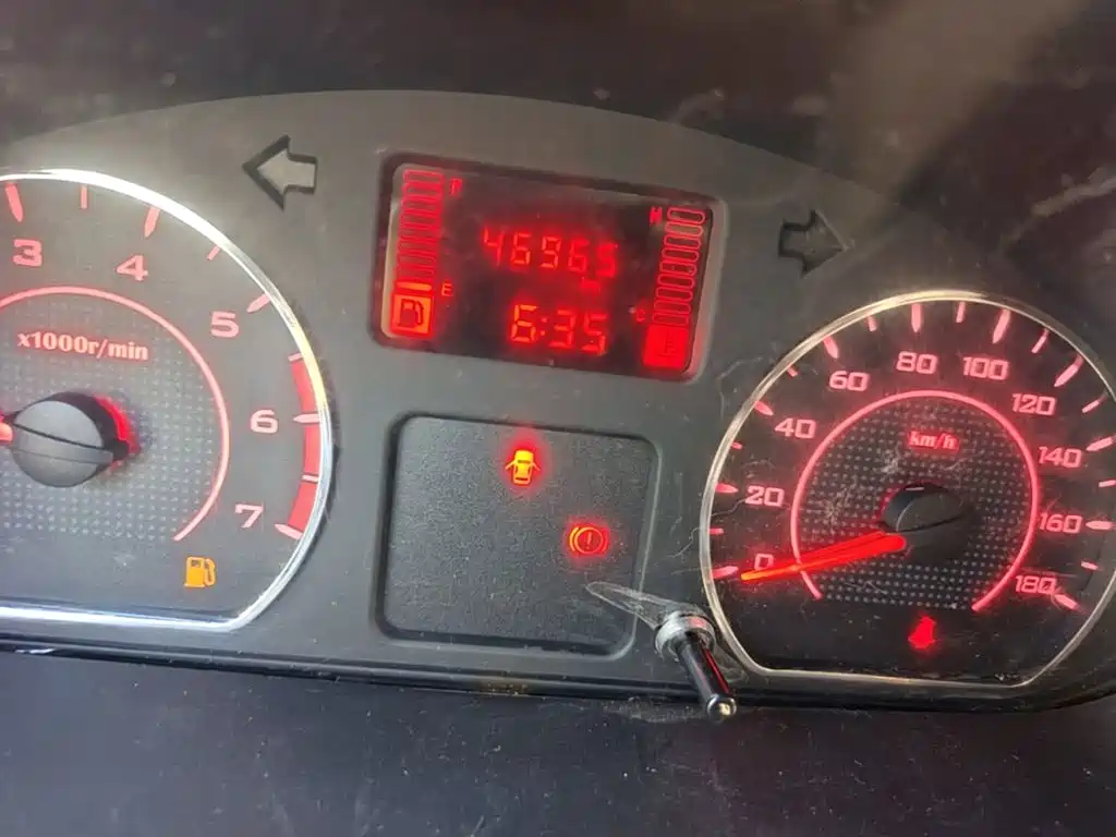 Wuling Hongguang V — миниатюра 12