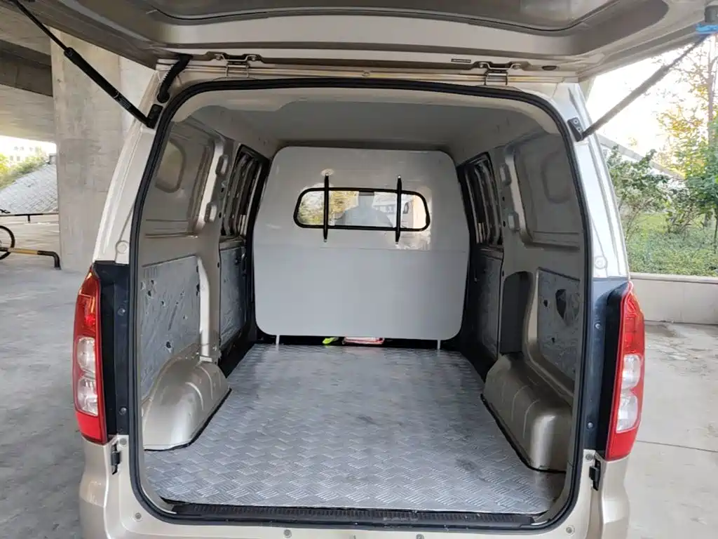 Wuling Hongguang V — миниатюра 19