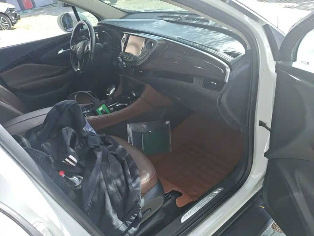 Buick Envision Plus — миниатюра 9