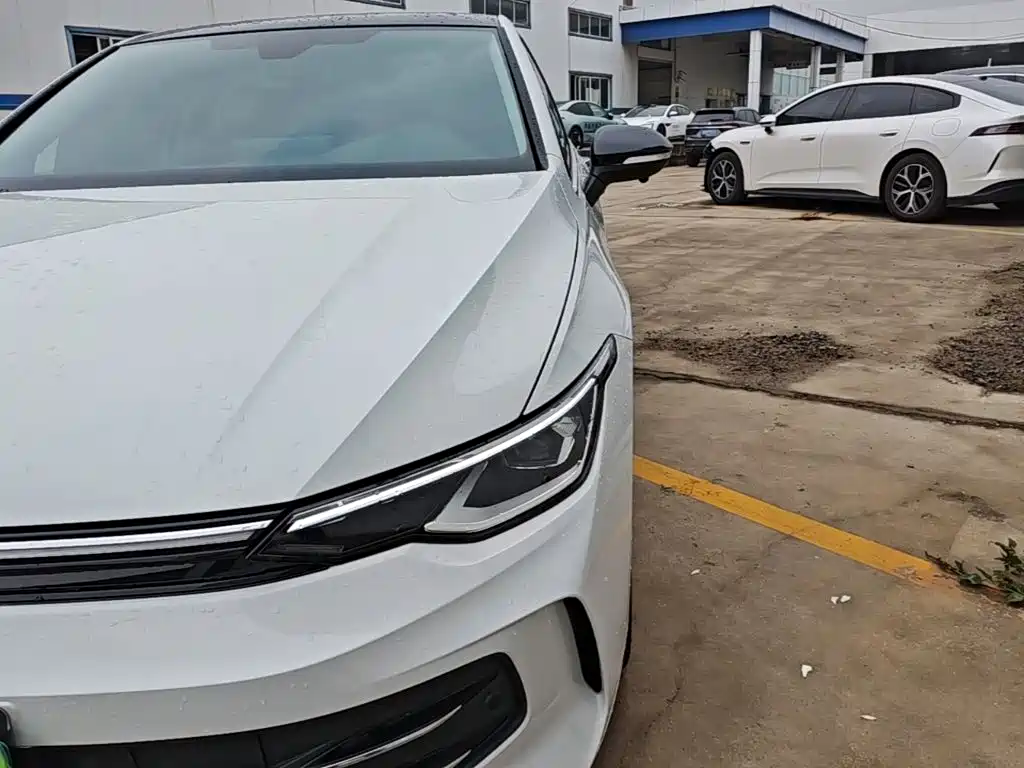 Volkswagen Golf — миниатюра 24