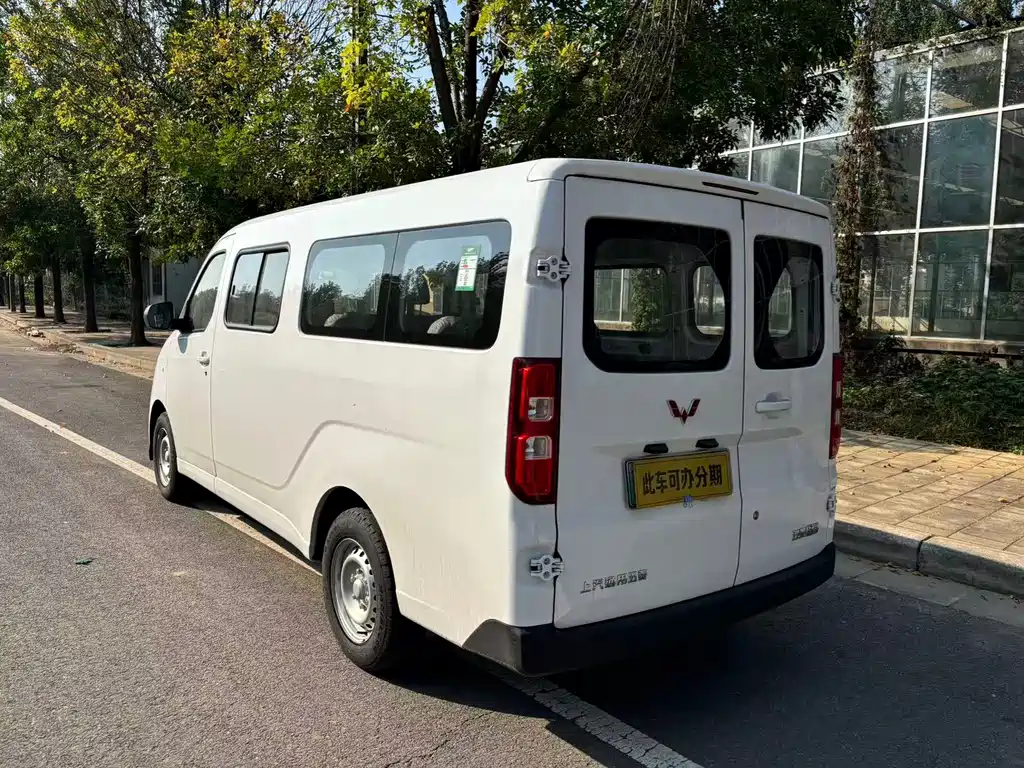 Wuling Yangguang — миниатюра 14