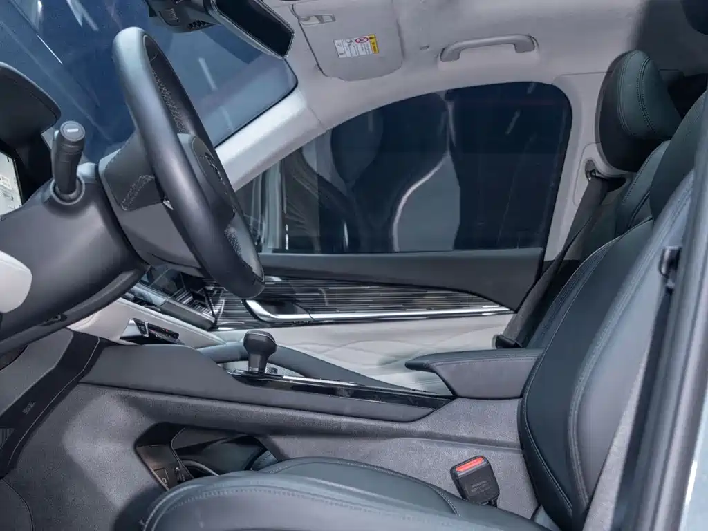 Geely Xingyue L — миниатюра 11