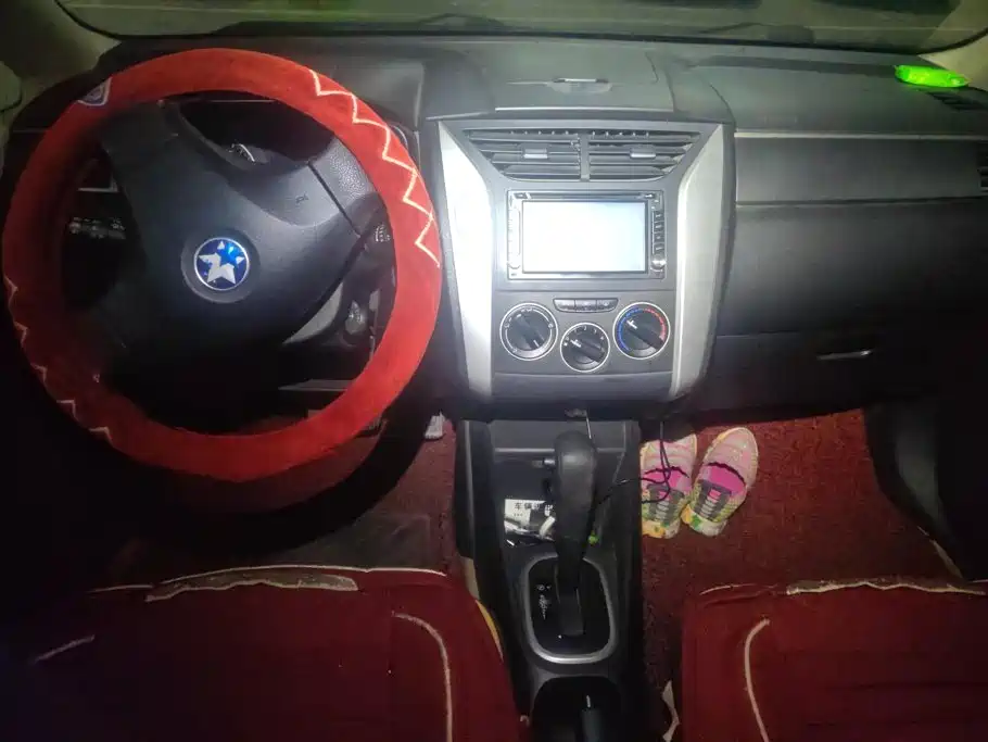 Venucia R50X — миниатюра 12