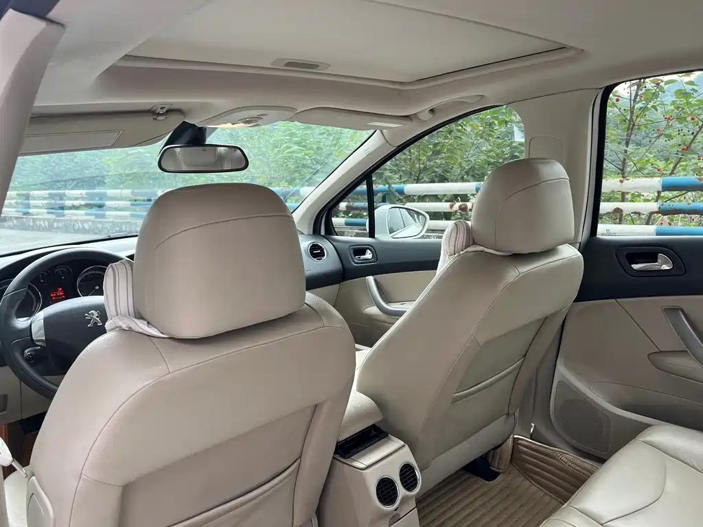 Peugeot 408 — миниатюра 11