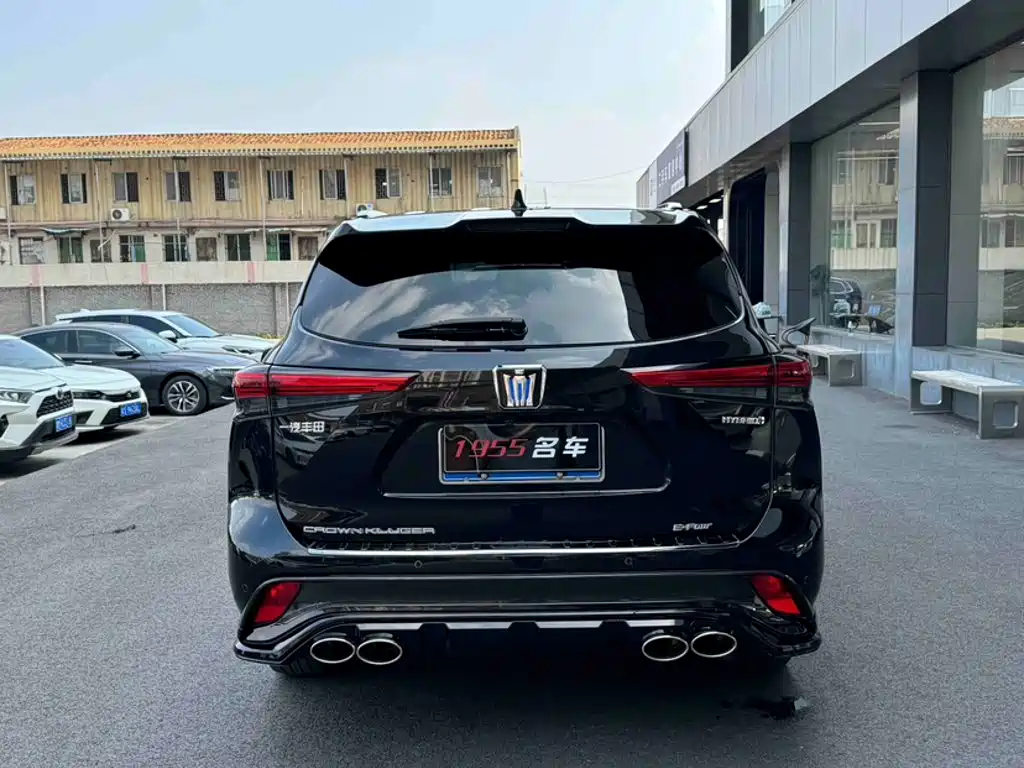 Toyota Crown Kluger — миниатюра 10