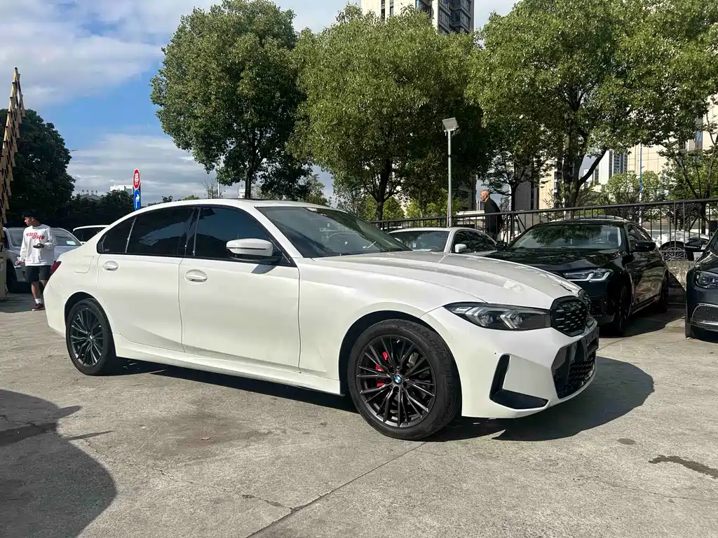 BMW 3 Series 2024