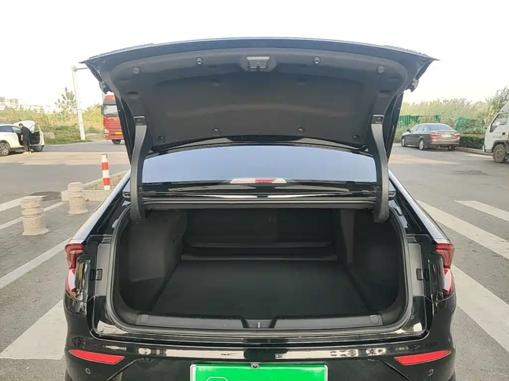Wuling Xingguang — миниатюра 19