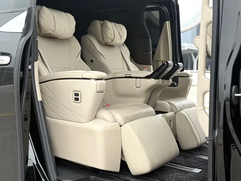 Toyota Vellfire 2024 2.5L Executive