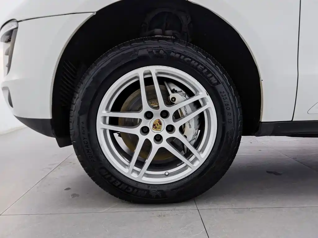 Porsche Macan — миниатюра 17