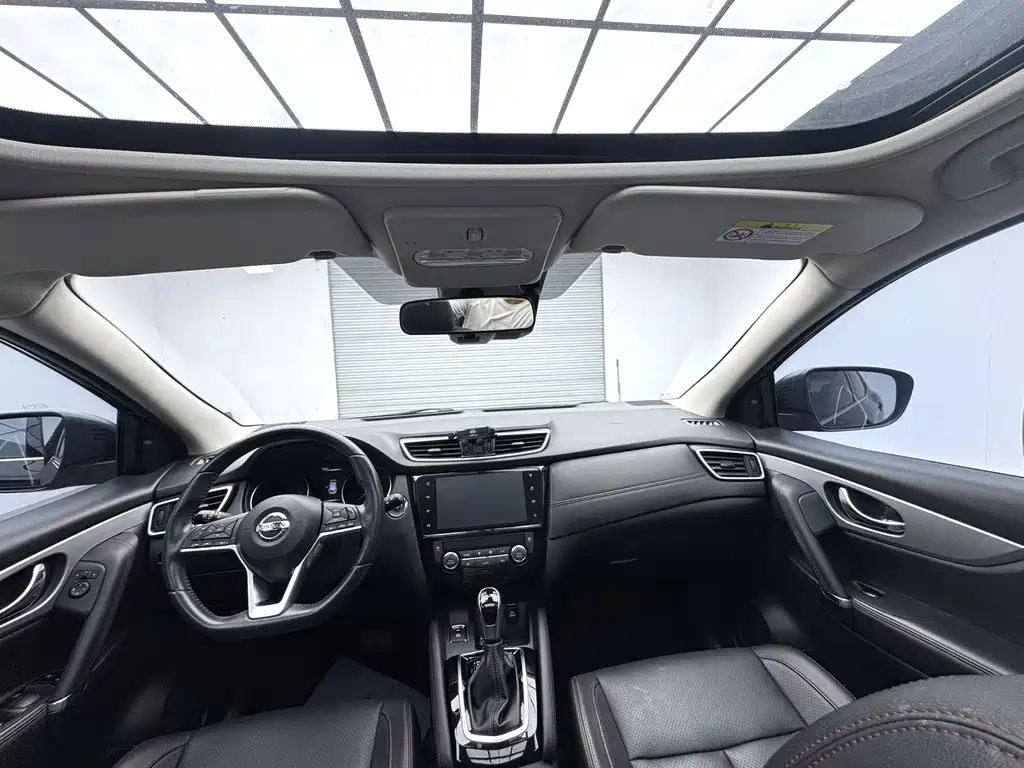 Nissan Qashqai — миниатюра 9