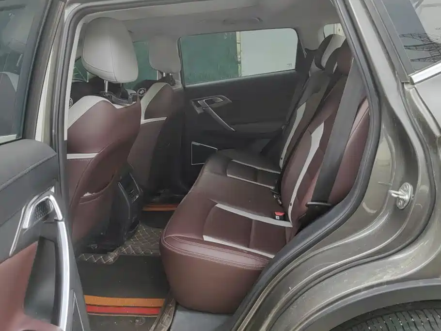 Geely Boyue — миниатюра 11