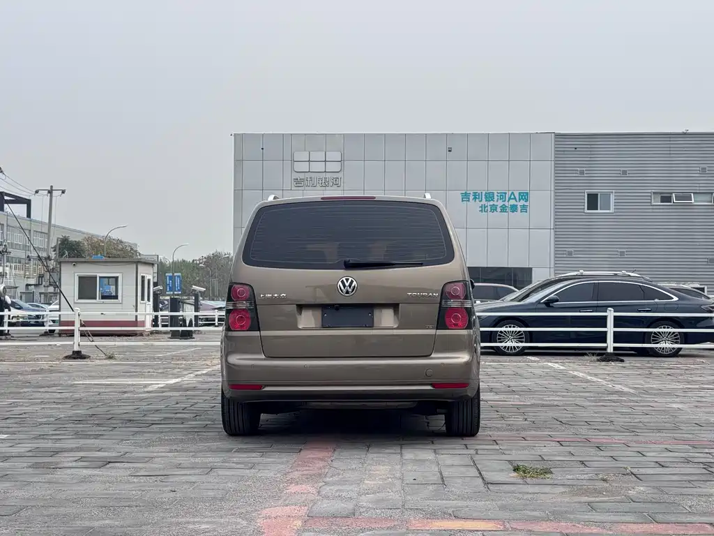 Volkswagen Touran — миниатюра 4