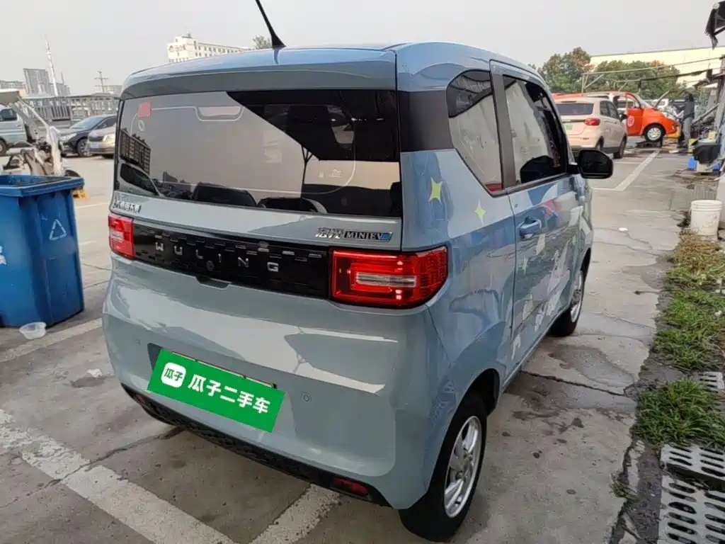 Wuling MINIEV — миниатюра 7