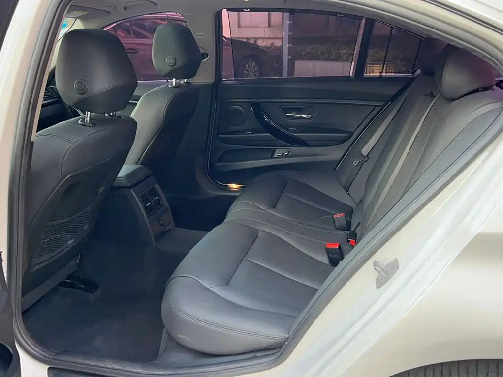 BMW 3 Series — миниатюра 6