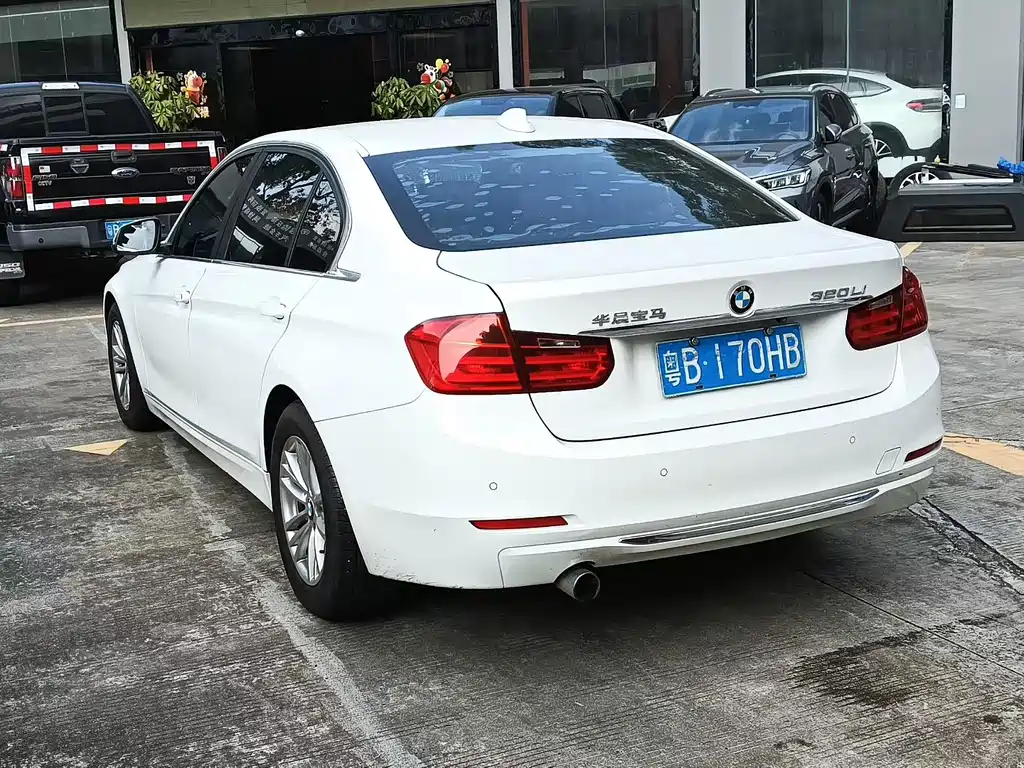 BMW 3 Series — миниатюра 4