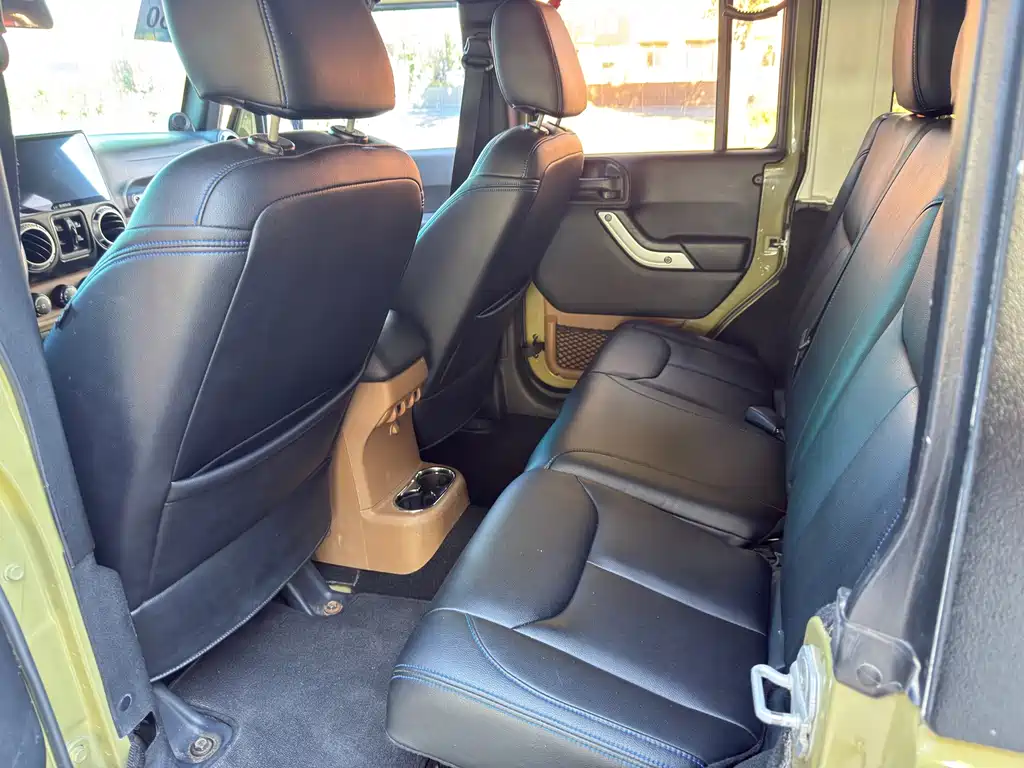 Jeep Wrangler — миниатюра 8