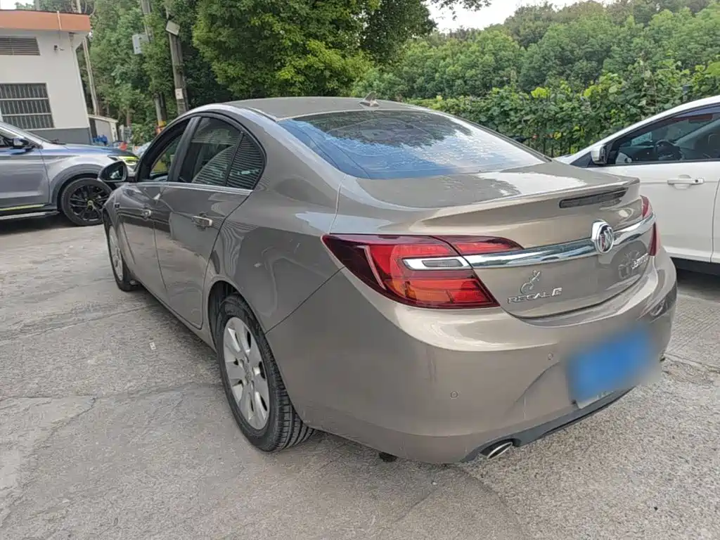 Buick Regal — миниатюра 5
