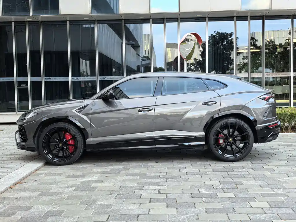 Lamborghini Urus 2021 4.0T V8
