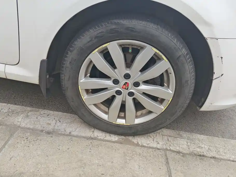 Roewe 350 — миниатюра 6