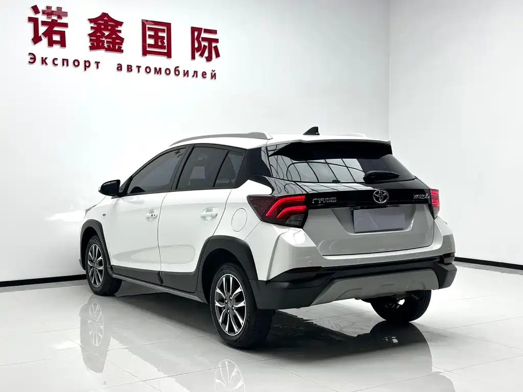 Toyota Yaris L — миниатюра 4
