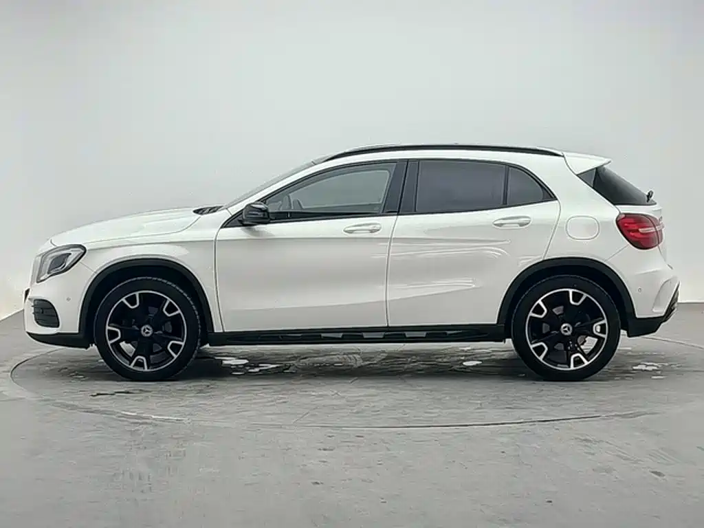 Mercedes-Benz GLA — миниатюра 2
