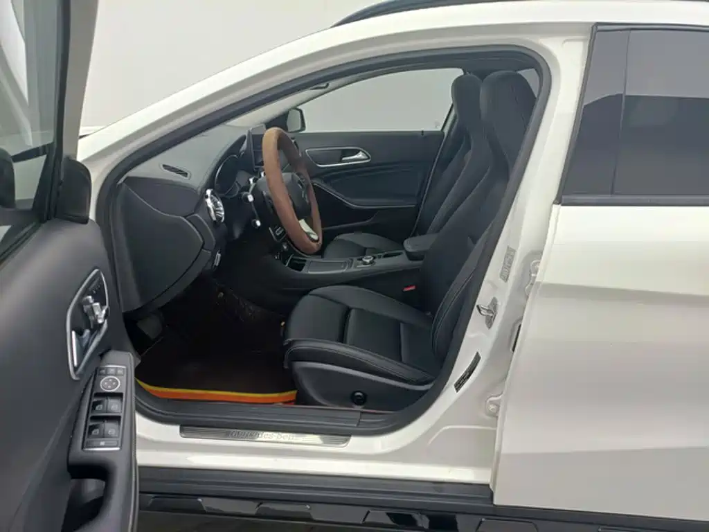 Mercedes-Benz GLA — миниатюра 7