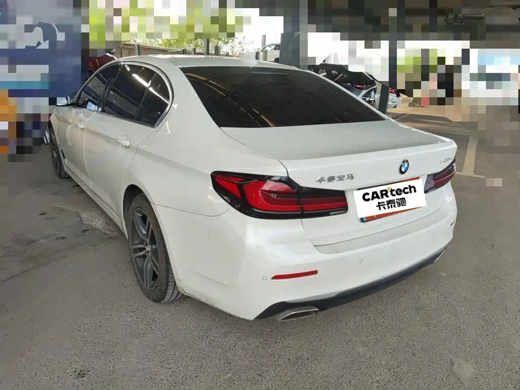 BMW 5 Series — миниатюра 3