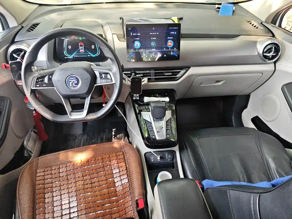 BYD Yuan Pro — миниатюра 5