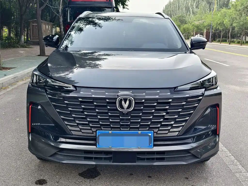 2023 Changan CS55 PLUS - zdjęcie 1 z 10