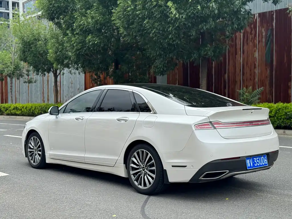 Lincoln MKZ — миниатюра 18