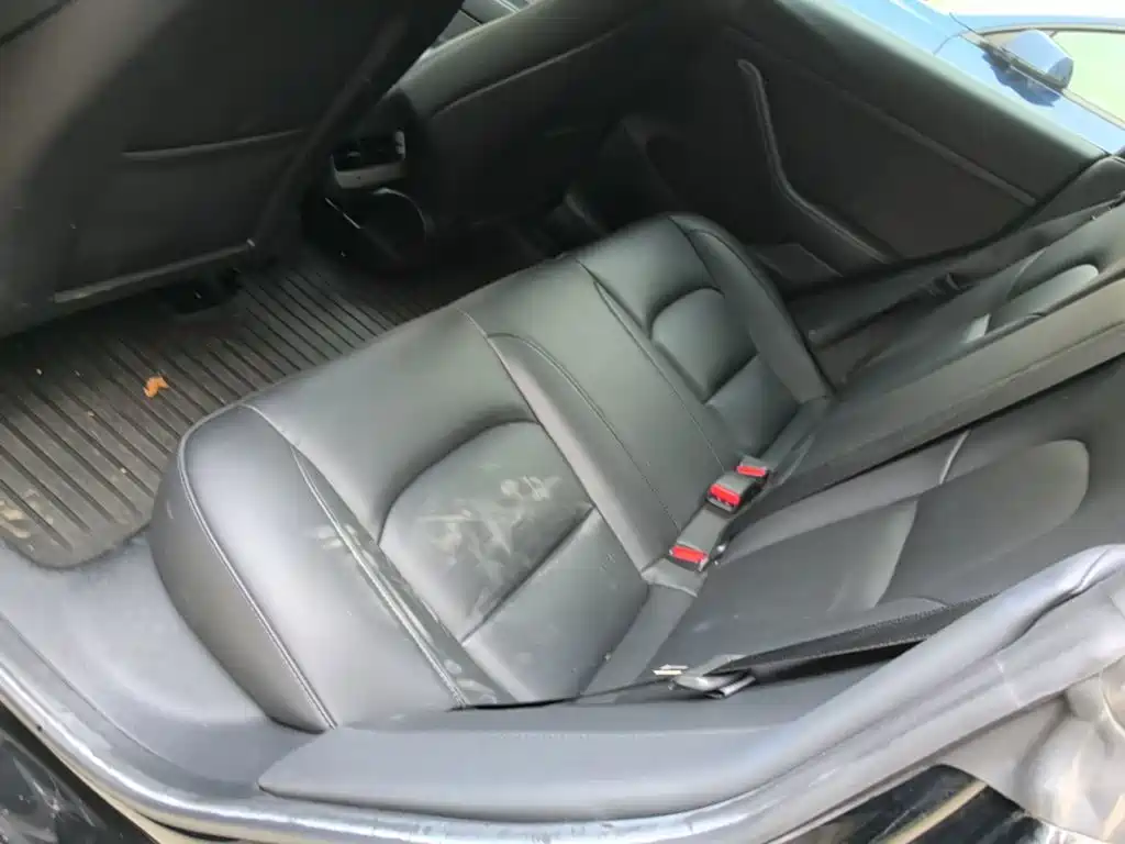 Tesla Model 3 — миниатюра 17