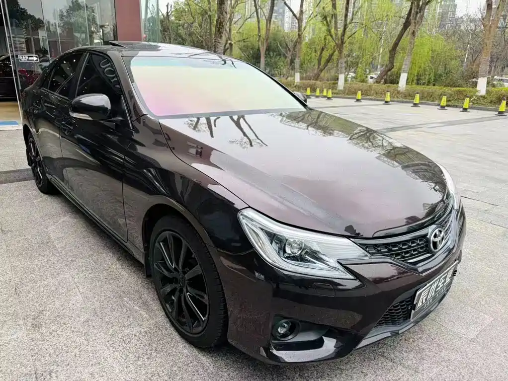 Toyota Reiz — миниатюра 6