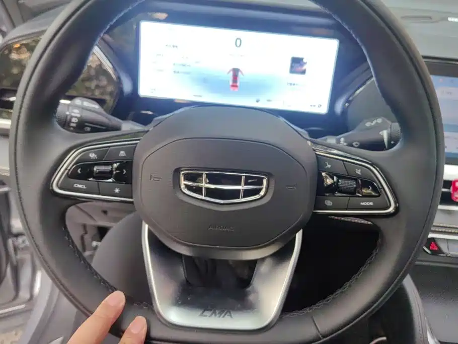 Geely Xingyue L — миниатюра 15