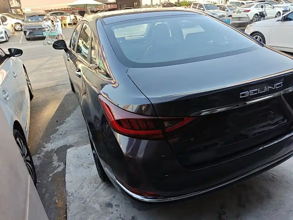 BAIC U7 — миниатюра 5