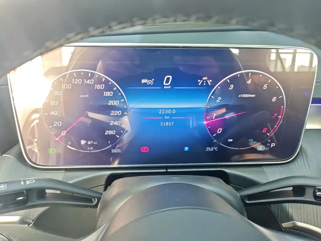 Mercedes-Benz C-Class — миниатюра 12