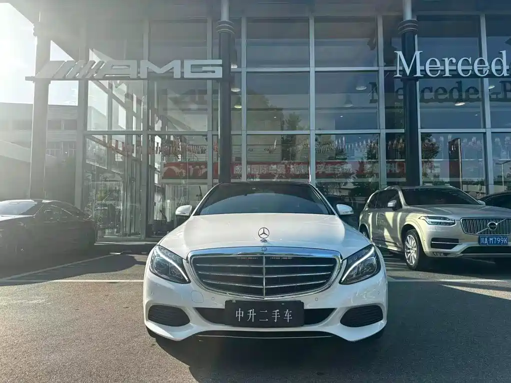 Mercedes-Benz C-Class — миниатюра 2