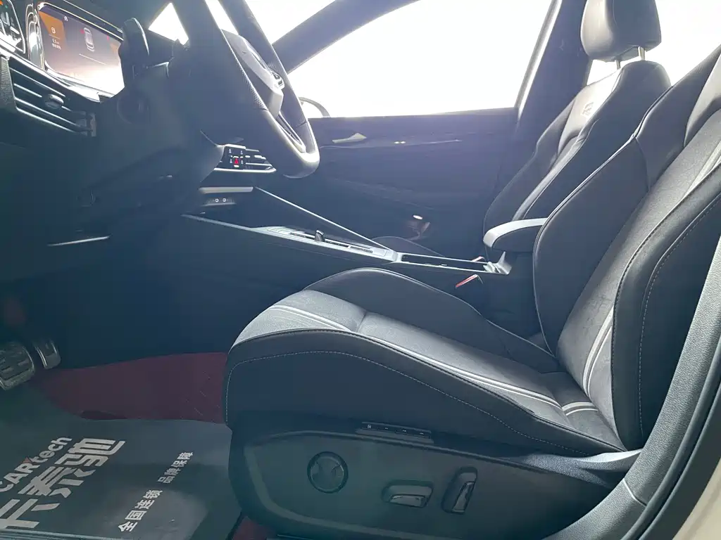 Volkswagen Golf — миниатюра 14