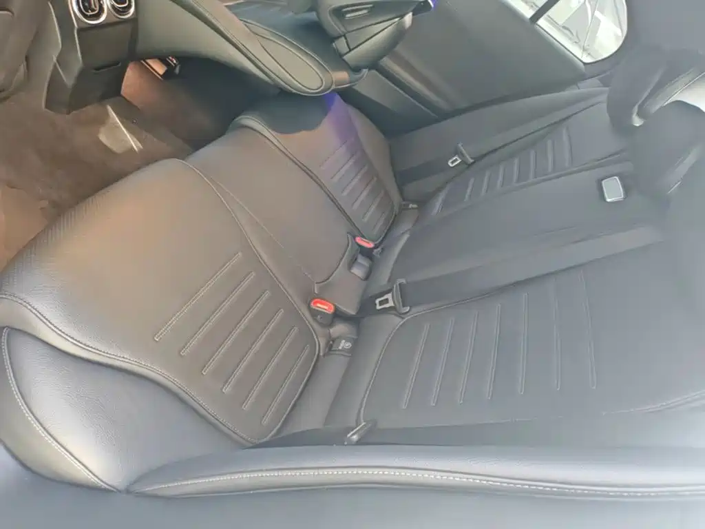 Mercedes-Benz C-Class — миниатюра 17