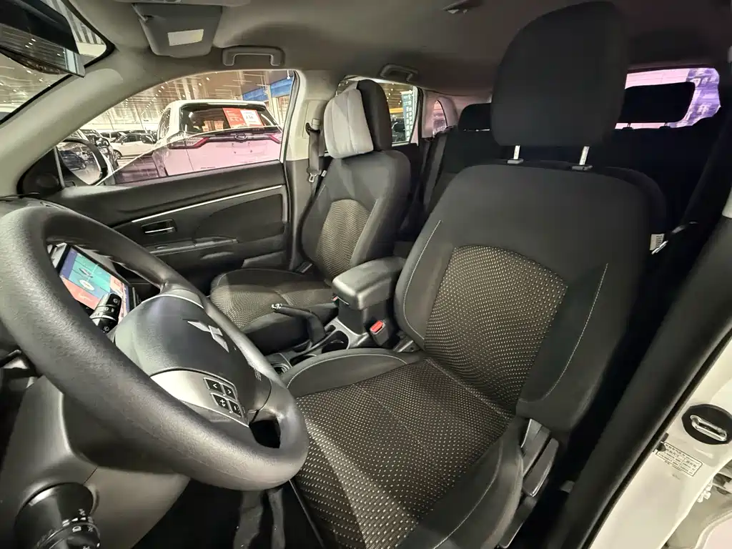 Mitsubishi ASX — миниатюра 17