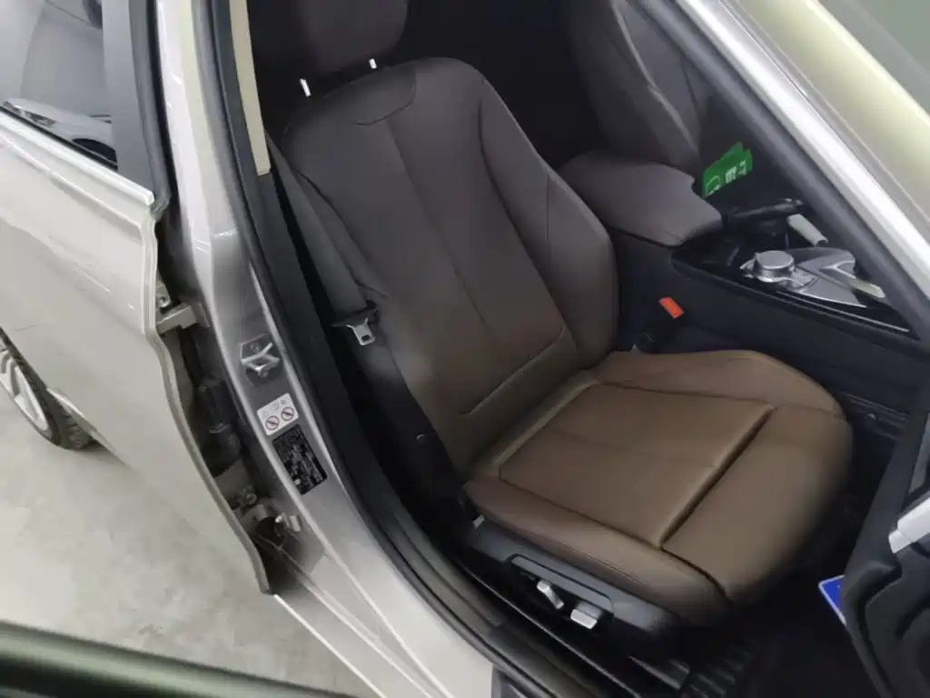 BMW 3 Series — миниатюра 25