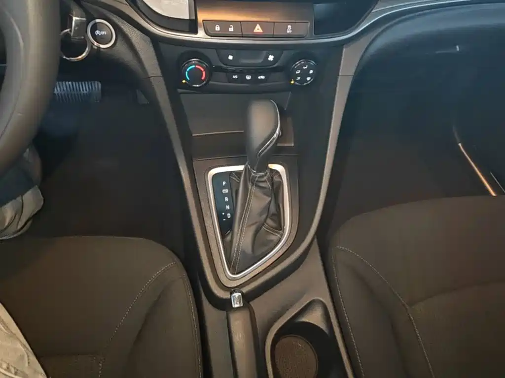 Buick Excelle — миниатюра 14